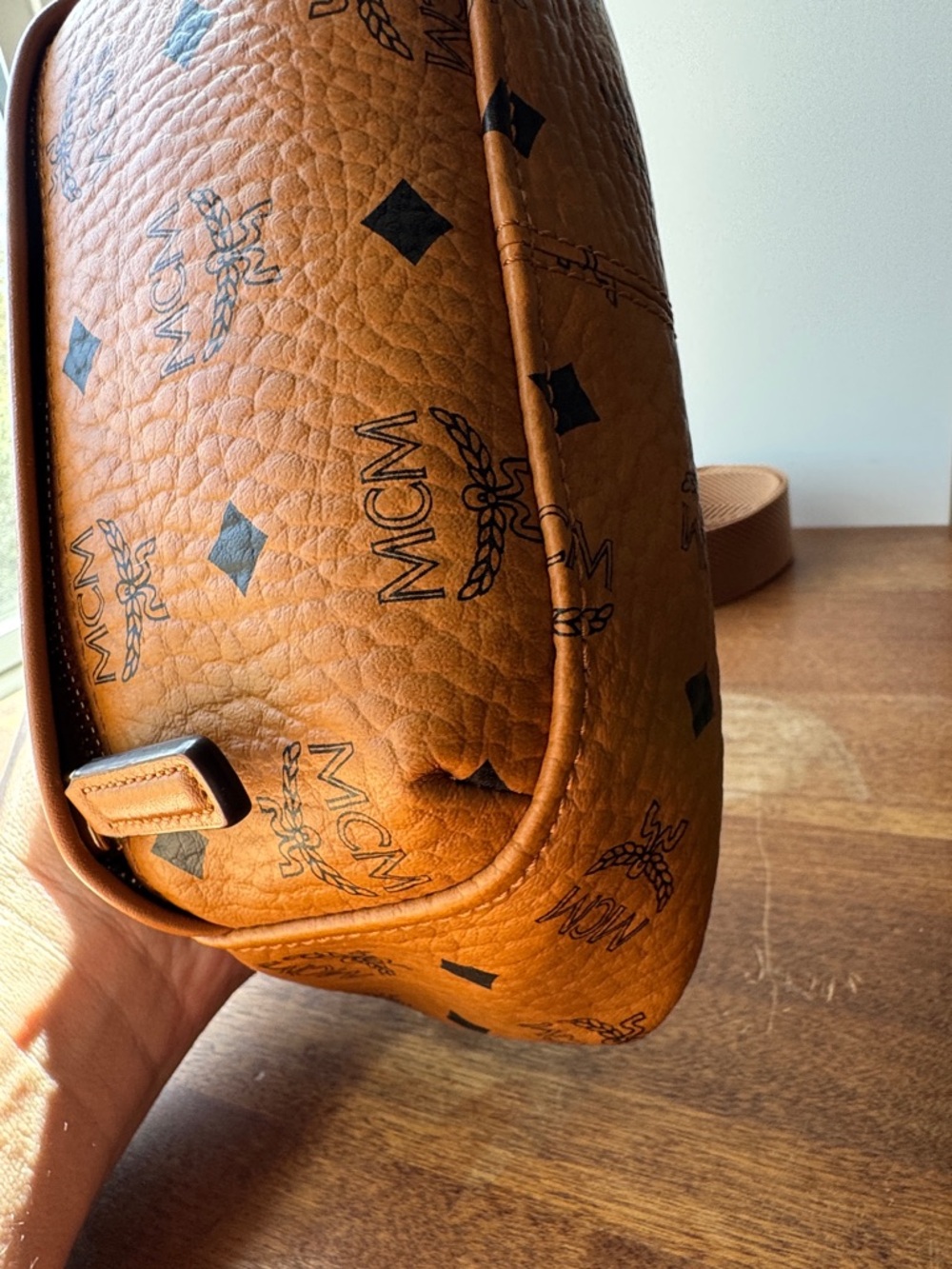 MCM Sling- Crossbody- Bum- Belt bag- All in one! - Picture 8 of 10